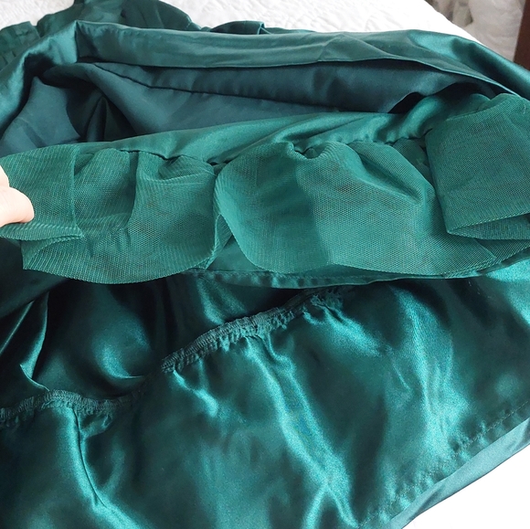 Gymboree - NWT Satin Christmas/Party Dress Little Girls 5T - Picture 4 of 9